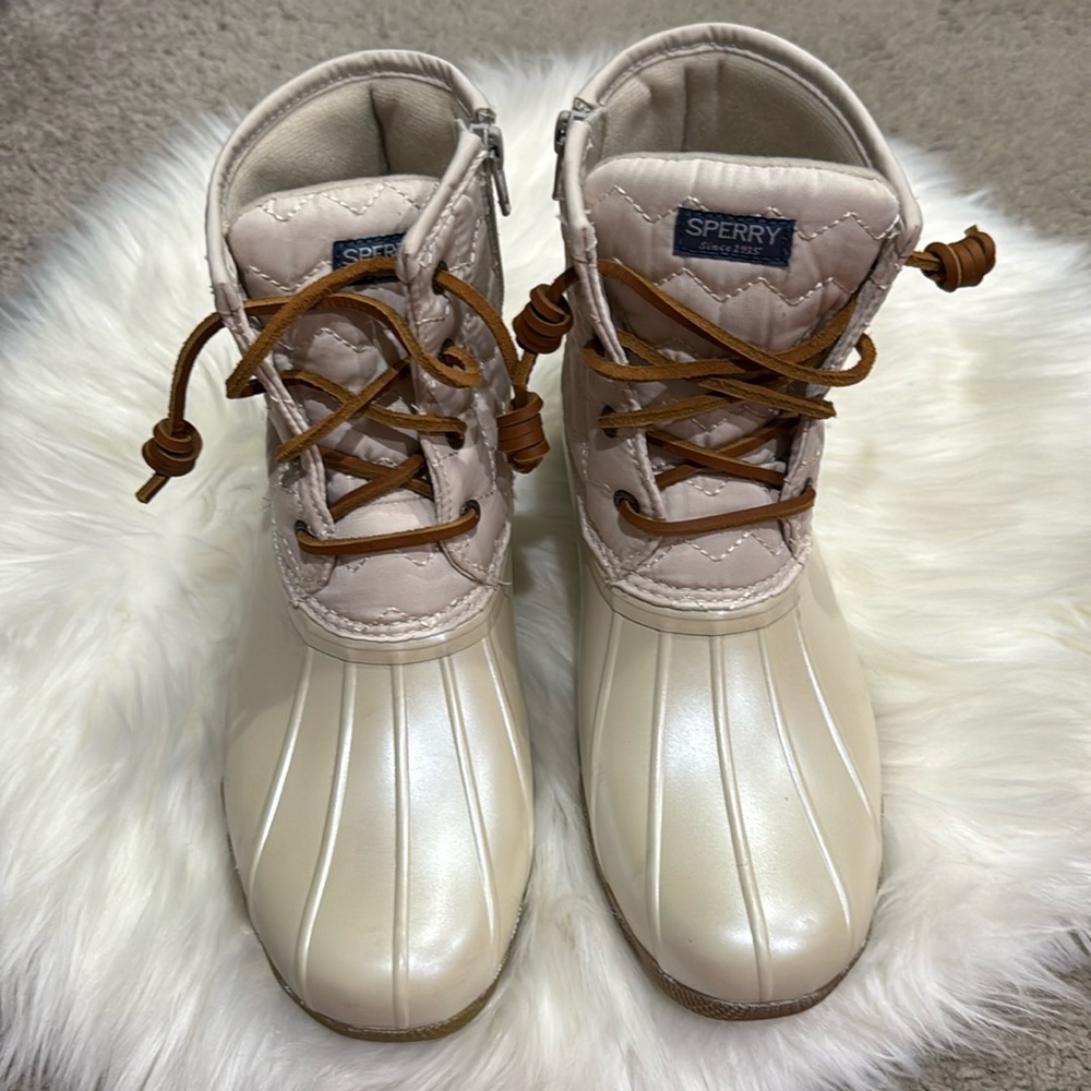 Sperry Boots Youth 5 or Women Size 6-7